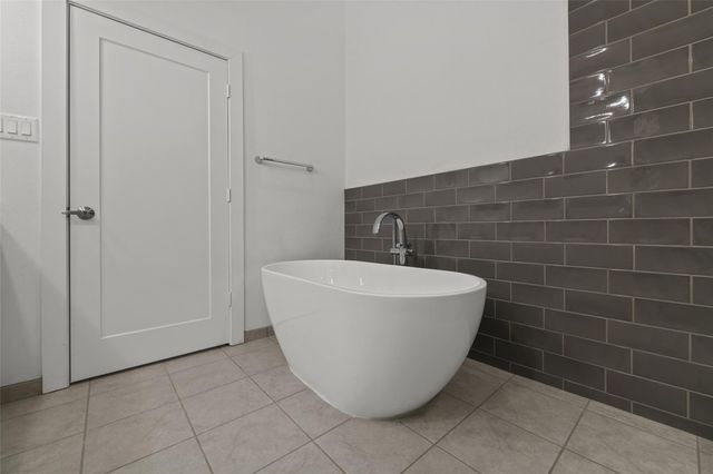 9043 Briar Forest Drive, Houston, TX 77024