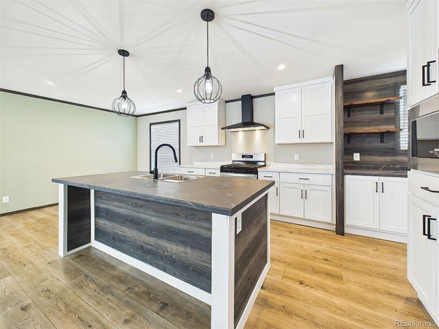 354 E Stewart Drive, Pueblo, CO 81007