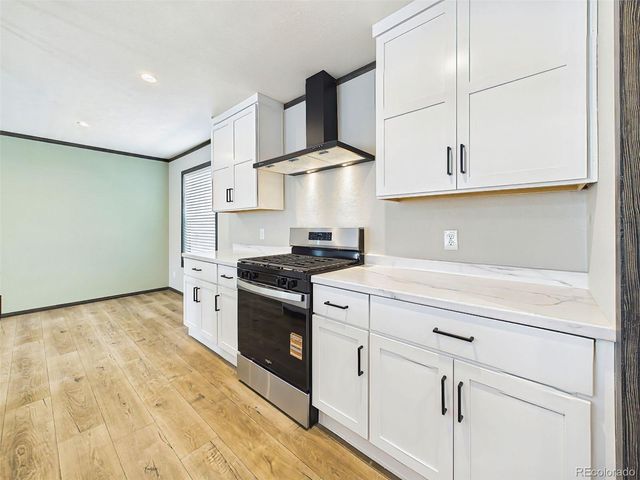 354 E Stewart Drive, Pueblo, CO 81007
