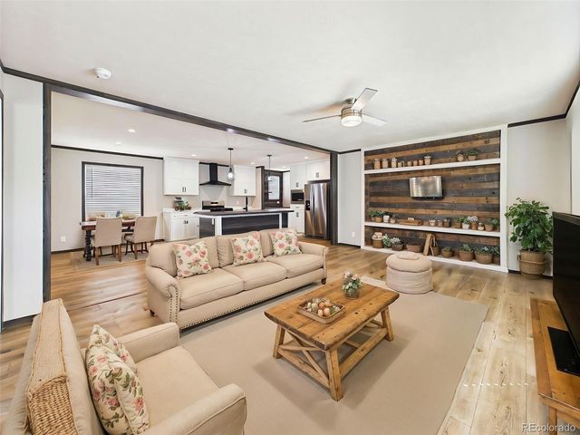 354 E Stewart Drive, Pueblo, CO 81007
