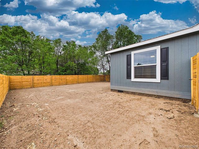 354 E Stewart Drive, Pueblo, CO 81007
