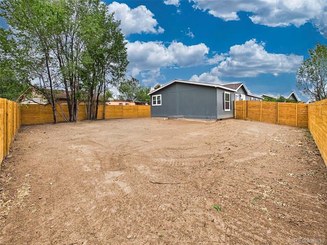 354 E Stewart Drive, Pueblo, CO 81007