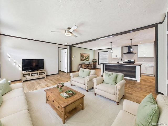 354 E Stewart Drive, Pueblo, CO 81007
