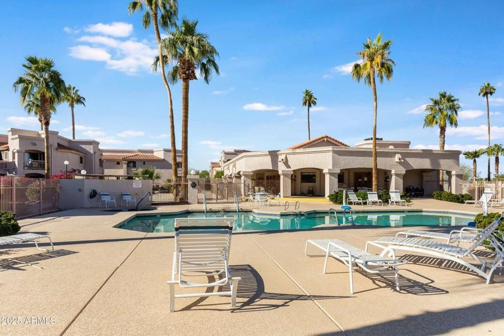 9151 W GREENWAY Road 252, Peoria, AZ 85381 — photo 3