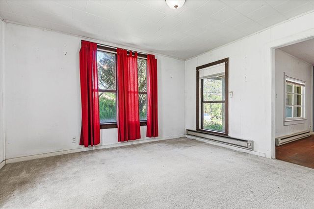 166 Nob Hill Street, Ashland, OR 97520