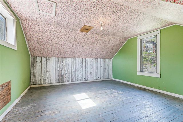 166 Nob Hill Street, Ashland, OR 97520