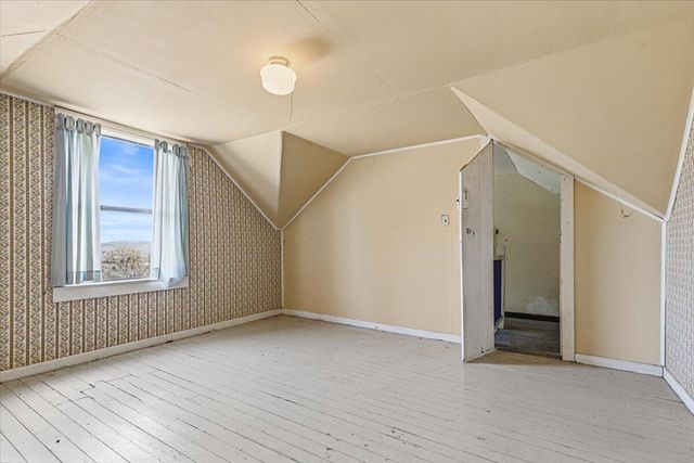 166 Nob Hill Street, Ashland, OR 97520