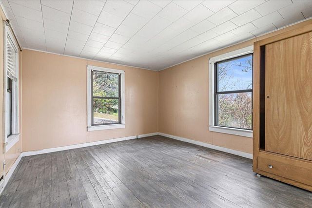 166 Nob Hill Street, Ashland, OR 97520