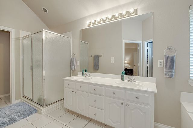 2325 Point Star Drive, Arlington, TX 76001