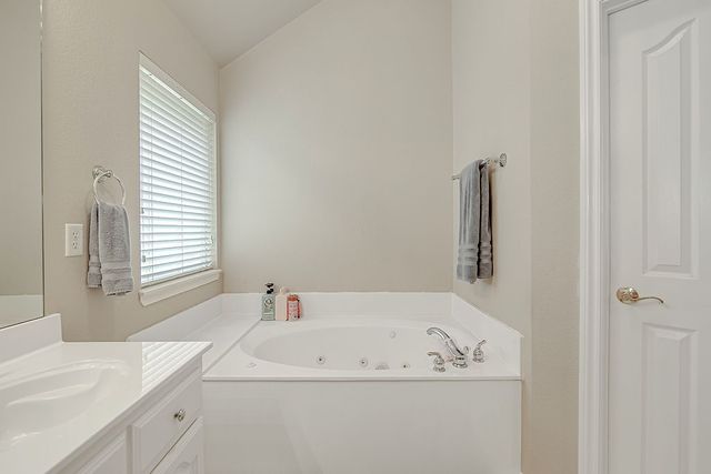 2325 Point Star Drive, Arlington, TX 76001