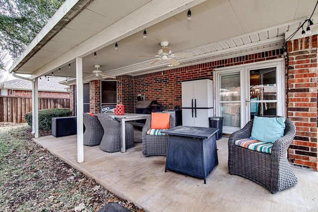 2325 Point Star Drive, Arlington, TX 76001