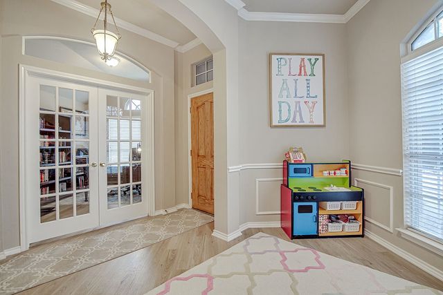 2325 Point Star Drive, Arlington, TX 76001