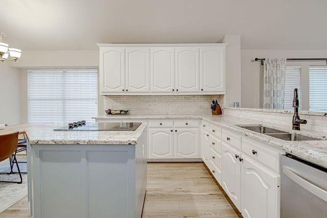 2325 Point Star Drive, Arlington, TX 76001