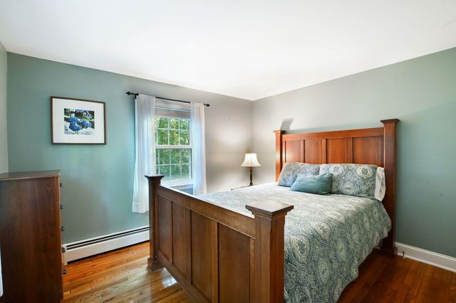 679 N Falmouth Highway, North Falmouth, MA 02556