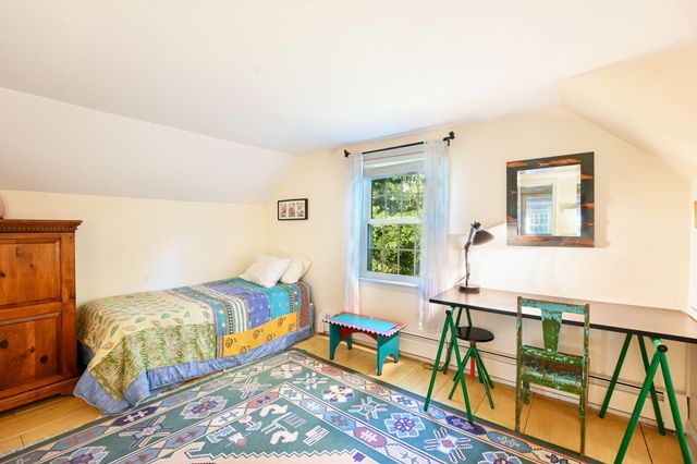 679 N Falmouth Highway, North Falmouth, MA 02556