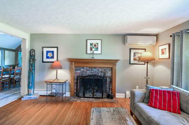 679 N Falmouth Highway, North Falmouth, MA 02556