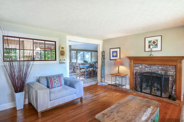 679 N Falmouth Highway, North Falmouth, MA 02556