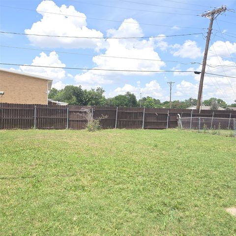 4001 Burning Tree Lane, Garland, TX 75042