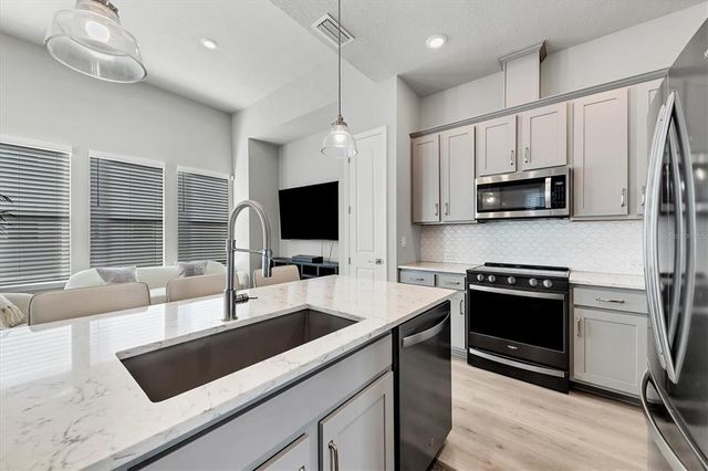 2313 LINDSTROM STREET, Sarasota, FL 34237