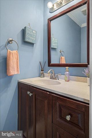 420 CEDARCREST LN, Upper Chichester, PA 19014