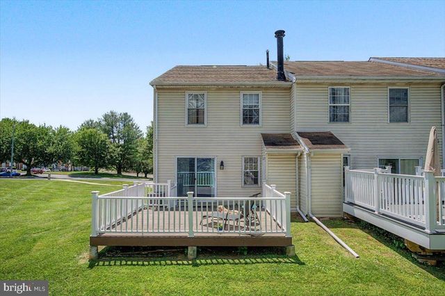 420 CEDARCREST LN, Upper Chichester, PA 19014