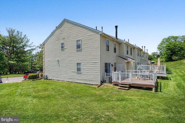 420 CEDARCREST LN, Upper Chichester, PA 19014
