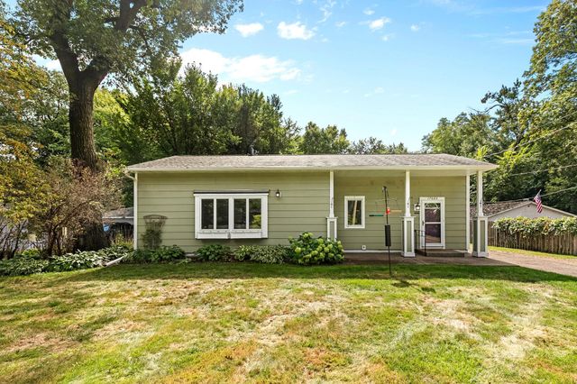 17025 11th Avenue N, Plymouth, MN 55447
