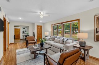 17025 11th Avenue N, Plymouth, MN 55447