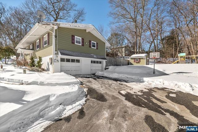 68 Marcia Road, Ringwood, NJ 07456