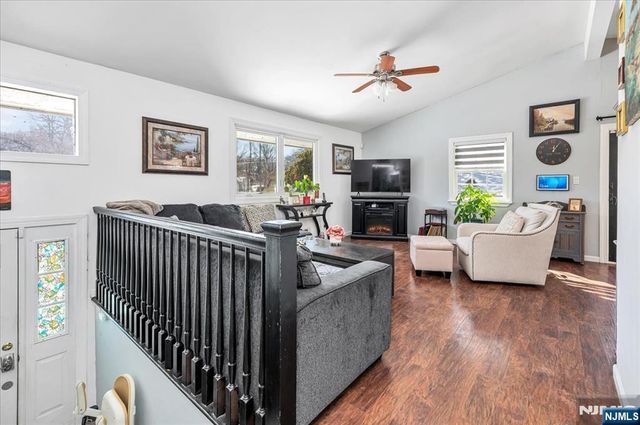 68 Marcia Road, Ringwood, NJ 07456