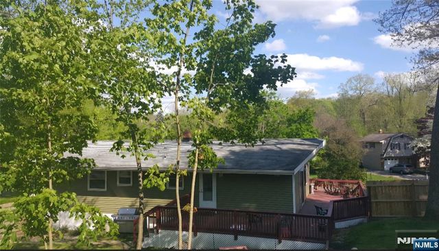 68 Marcia Road, Ringwood, NJ 07456