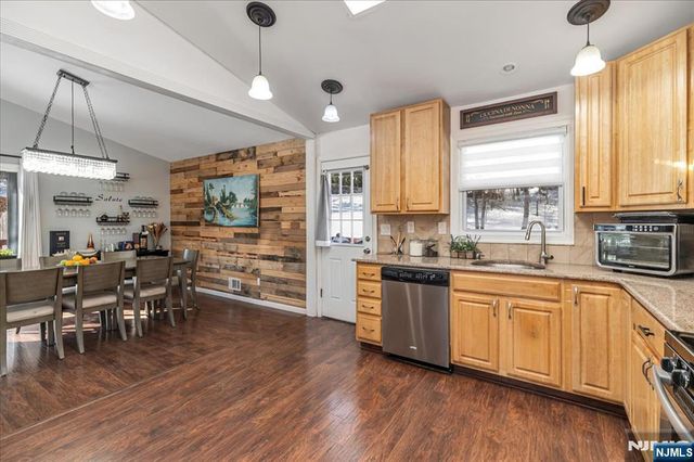 68 Marcia Road, Ringwood, NJ 07456