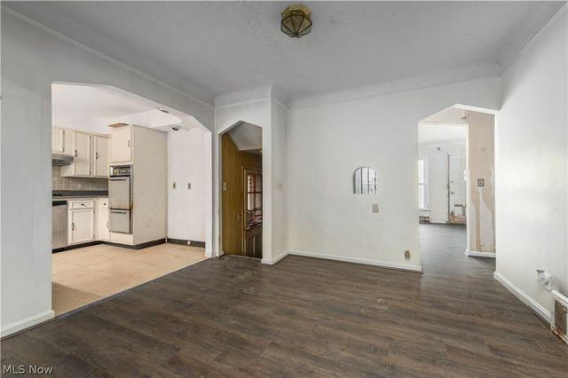 5275 Lynd Avenue, Lyndhurst, OH 44124