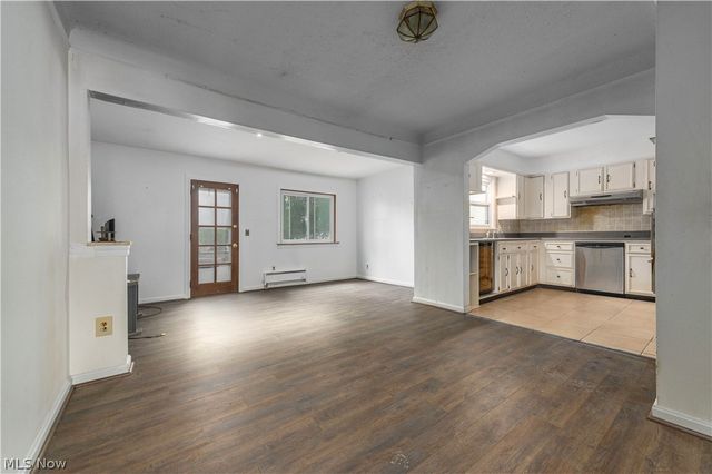 5275 Lynd Avenue, Lyndhurst, OH 44124