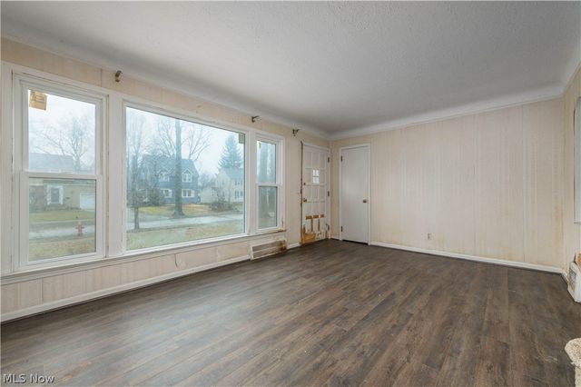 5275 Lynd Avenue, Lyndhurst, OH 44124