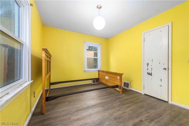 5275 Lynd Avenue, Lyndhurst, OH 44124