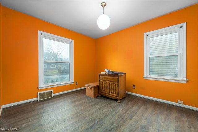 5275 Lynd Avenue, Lyndhurst, OH 44124