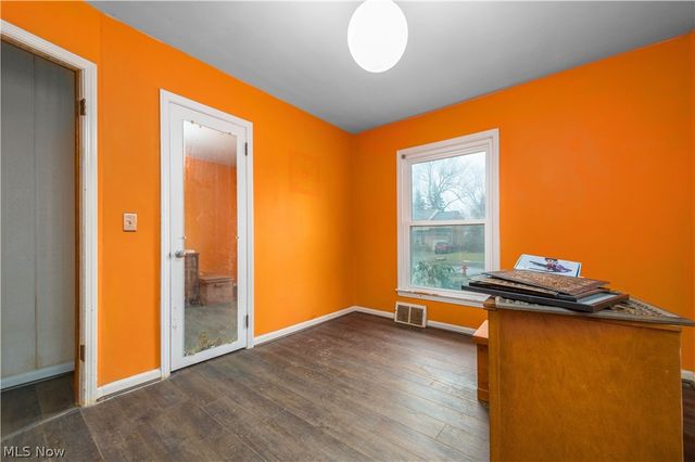 5275 Lynd Avenue, Lyndhurst, OH 44124