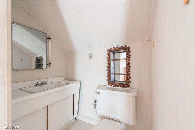 5275 Lynd Avenue, Lyndhurst, OH 44124