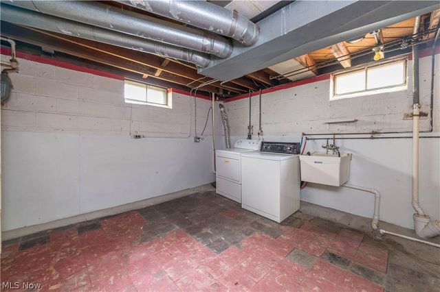 5275 Lynd Avenue, Lyndhurst, OH 44124