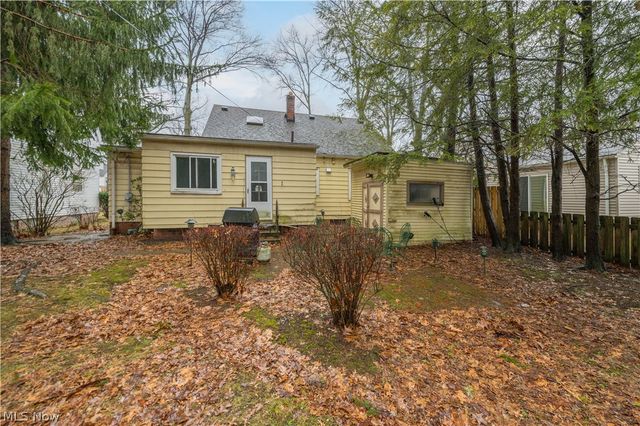 5275 Lynd Avenue, Lyndhurst, OH 44124