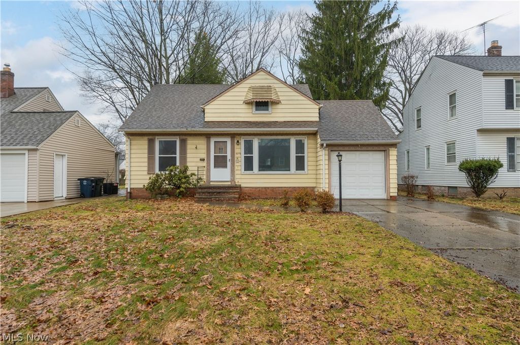 5275 Lynd Avenue, Lyndhurst, OH 44124
