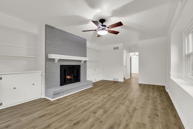 10229 N Concord DRIVE, Mequon, WI 53097