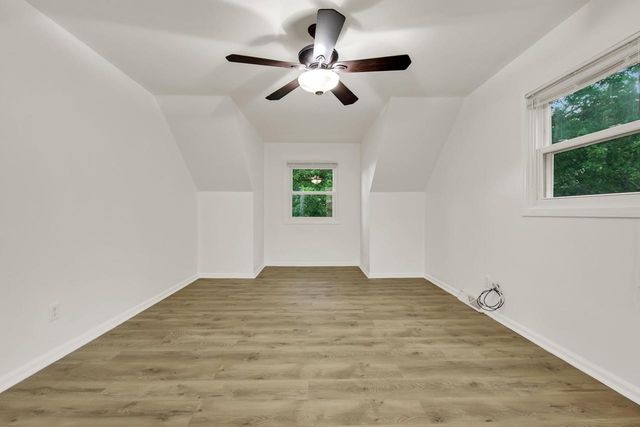 10229 N Concord DRIVE, Mequon, WI 53097