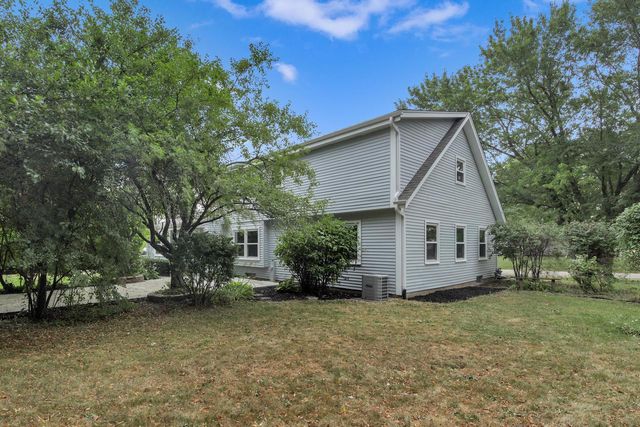 10229 N Concord DRIVE, Mequon, WI 53097