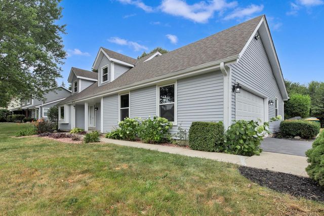 10229 N Concord DRIVE, Mequon, WI 53097