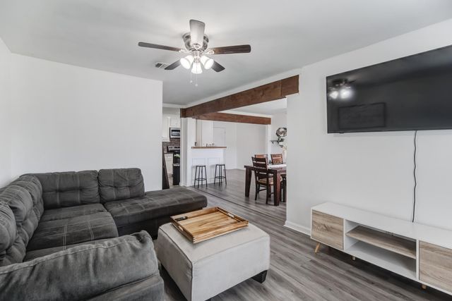 10209 Cathedral Drive, Houston, TX 77051