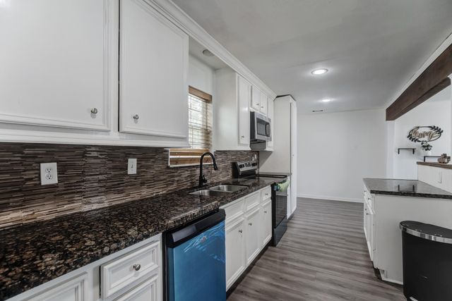 10209 Cathedral Drive, Houston, TX 77051