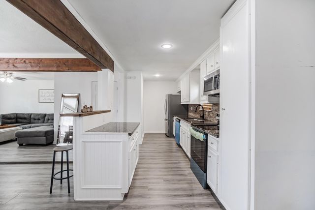 10209 Cathedral Drive, Houston, TX 77051