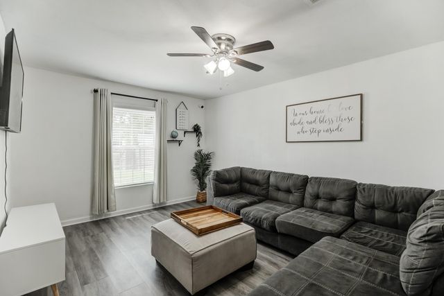 10209 Cathedral Drive, Houston, TX 77051